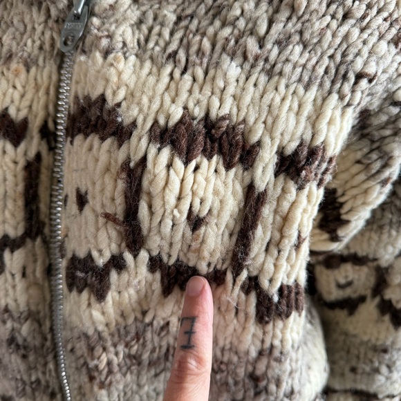 Handmade Vintage Siwash Cowichan Knit Wool Sweater - Picture 10 of 10